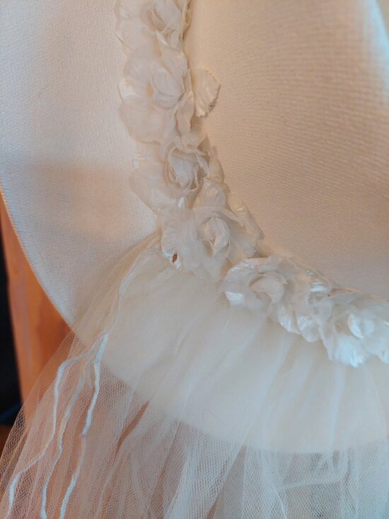 Ivory western wedding hat with veil attached, comfort stretch band inside, sz L main image 6